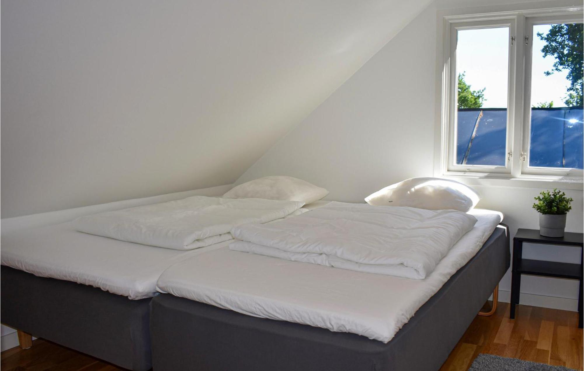 2 Bedroom Amazing Home In Fjaelkinge מראה חיצוני תמונה